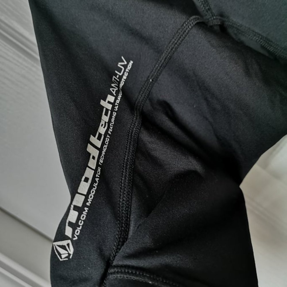 Volcom UPF - Picture 4 of 5